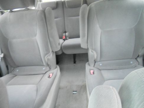 Used 2005 Toyota Sienna LE FWD image 21
