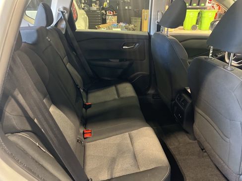 Certified 2024 Nissan Rogue SV image 16