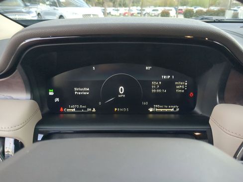 Used 2023 Lincoln Nautilus Reserve w/ Luxury Package image 14