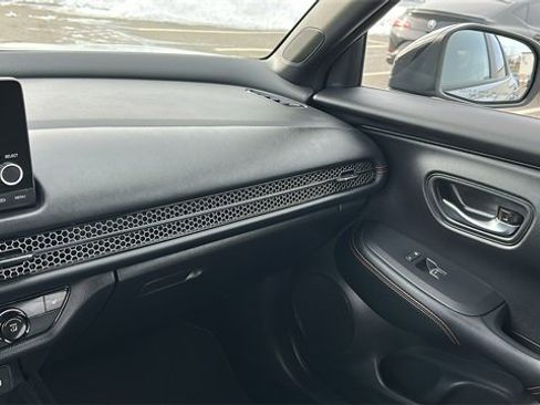 Used 2025 Honda HR-V Sport image 19