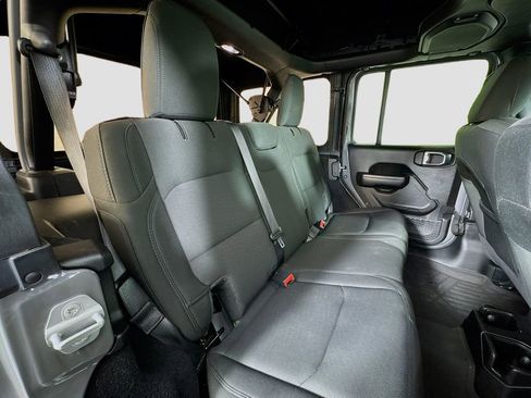 Used 2021 Jeep Wrangler Unlimited Sport image 29