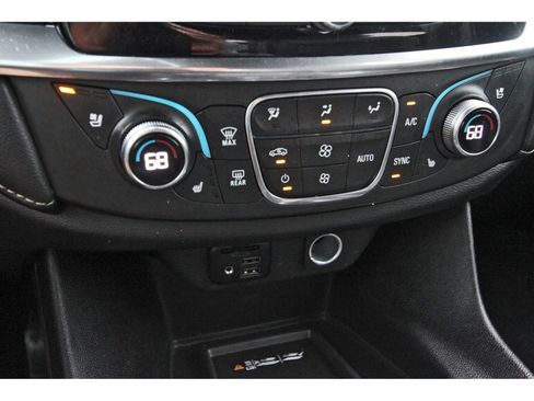Used 2023 Chevrolet Traverse Premier w/ Redline Edition FWD image 26