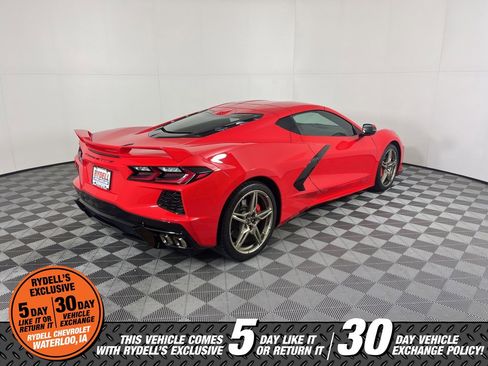 Used 2021 Chevrolet Corvette Stingray Preferred Cpe w/ Z51 Performance Package image 4