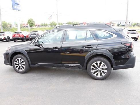 Used 2024 Subaru Outback AWD/4WD image 7