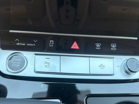 New 2026 Audi Q8 Premium Plus AWD/4WD image 19