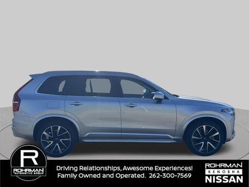Used 2021 Volvo XC90 T6 Momentum w/ Protection Package Premier AWD/4WD image 6