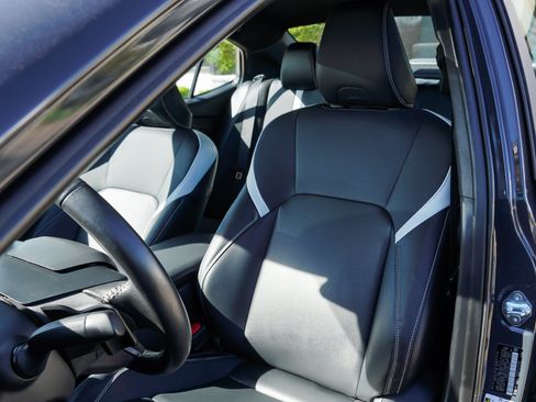 Used 2025 Toyota Camry SE FWD image 16