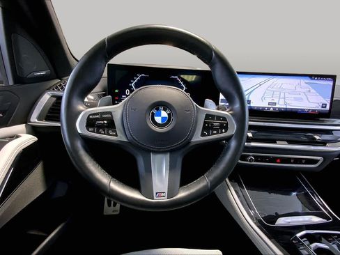 Used 2024 BMW X5 xDrive40i w/ M Sport Package AWD/4WD image 5