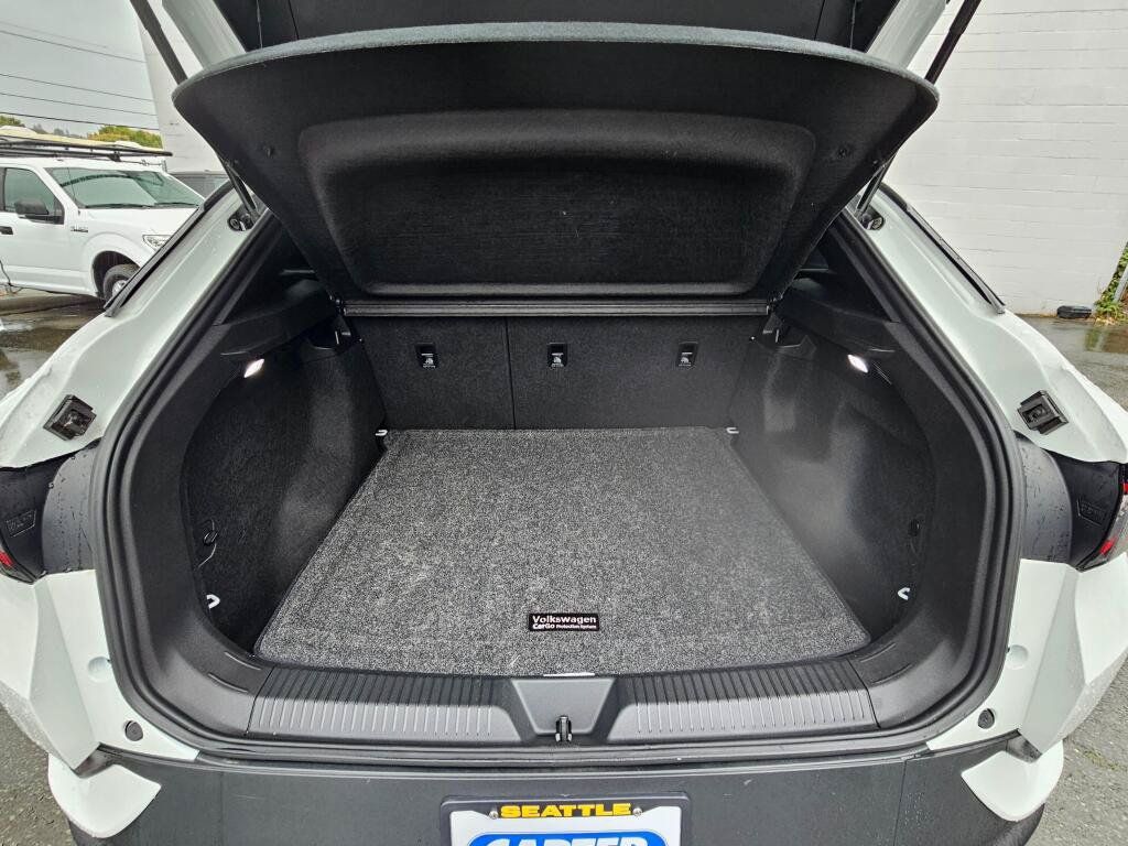 Used 2023 Volkswagen ID.4 Pro RWD image 15