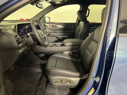 New 2026 Chevrolet Traverse LT w/ Driver Confidence Package FWD image 9