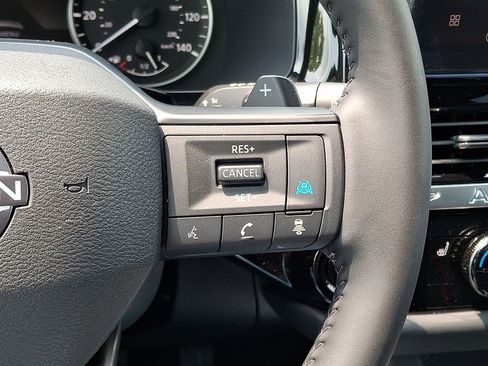 Used 2026 Nissan Pathfinder SV AWD/4WD image 21