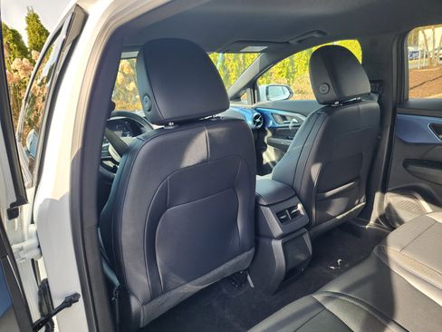 New 2026 Chevrolet Equinox EV LT image 15