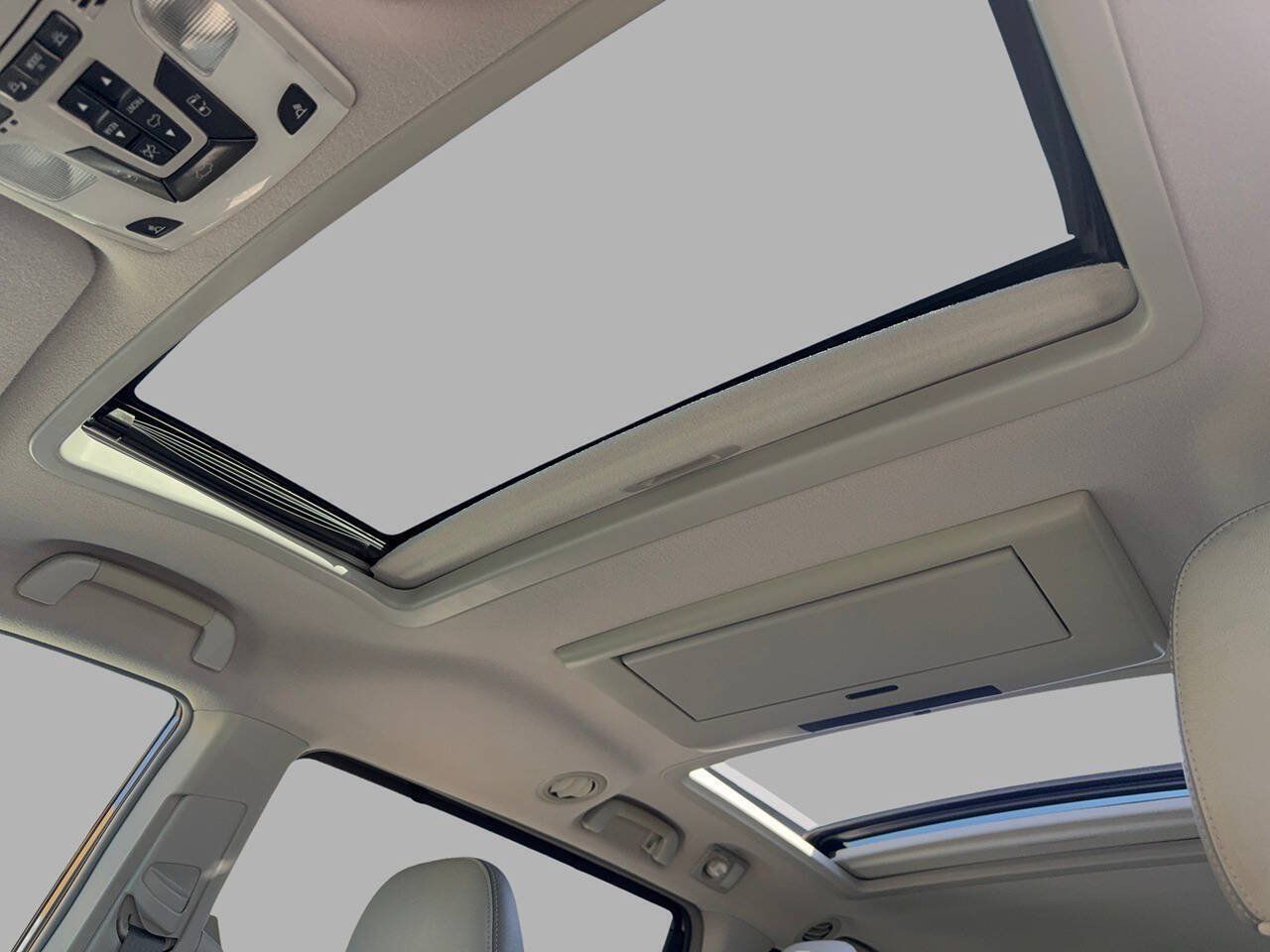 Used 2013 Toyota Sienna Limited w/ Premium Pkg FWD image 17
