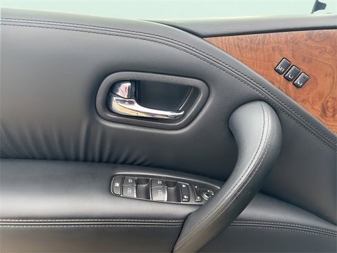 Used 2023 Nissan Armada SL w/ Captain's Chairs Package image 21