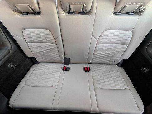 Used 2022 Nissan Pathfinder SV image 27