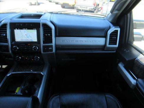 Used 2019 Ford F350 Lariat w/ Lariat Ultimate Package image 16