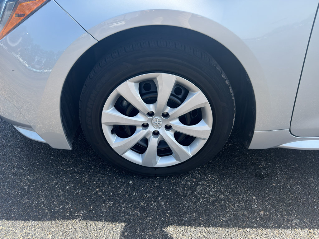 Used 2024 Toyota Corolla LE FWD image 10