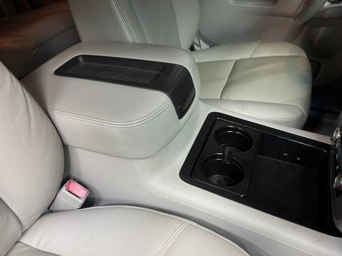 Used 2010 GMC Yukon SLT image 33