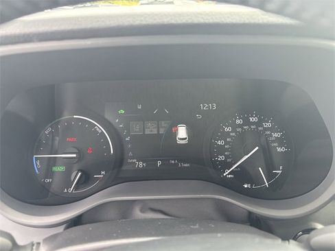 Used 2025 Toyota Sienna XLE image 16