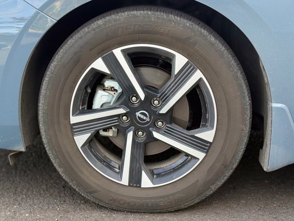 Used 2025 Nissan Sentra SV w/ All-Weather Package FWD image 9