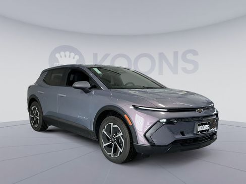 New 2026 Chevrolet Equinox EV LT image 18