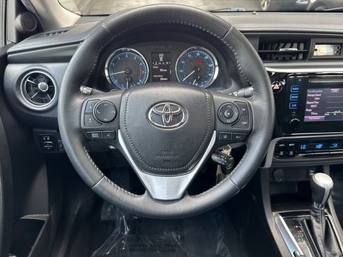 Used 2019 Toyota Corolla SE image 28
