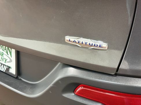 Used 2014 Jeep Cherokee Latitude FWD image 51
