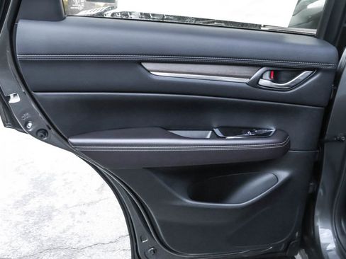 New 2025 MAZDA CX-5 Signature image 32