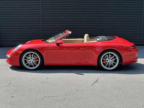 Used 2014 Porsche 911 Carrera S RWD image 2