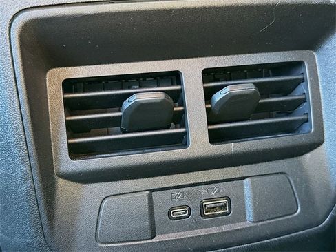 New 2024 Chevrolet Colorado LT w/ LT Convenience Package III image 31