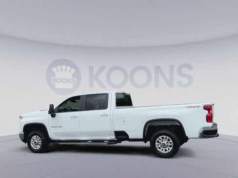 Used 2025 Chevrolet Silverado 2500 LT w/ Convenience Package AWD/4WD image 2