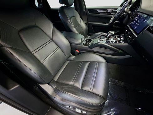 Used 2019 Porsche Cayenne AWD/4WD image 15