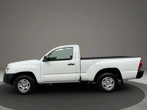 Used 2014 Toyota Tacoma 2WD Regular Cab image 9