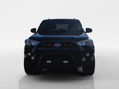 Used 2015 Toyota 4Runner SR5 image 9