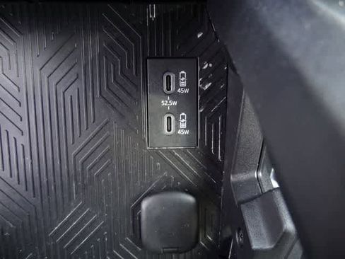 Used 2024 Toyota Tacoma SR5 AWD/4WD image 31