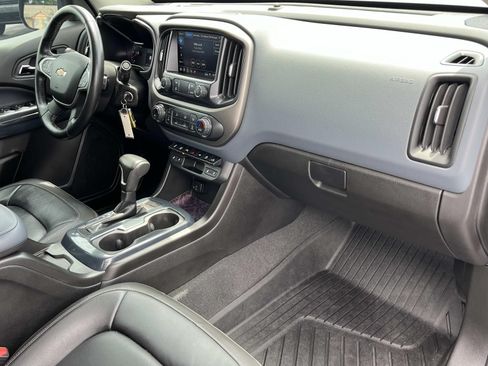 Used 2021 Chevrolet Colorado Z71 w/ Safety Package AWD/4WD image 24
