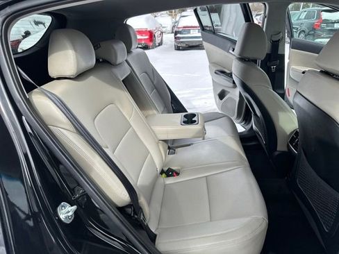 Used 2020 Kia Sportage EX image 19