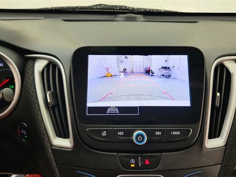 Used 2024 Chevrolet Malibu LT image 25