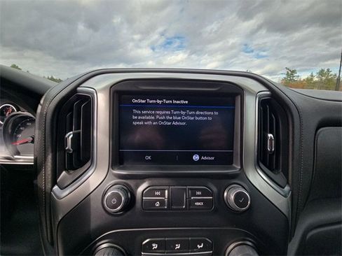 Used 2022 Chevrolet Silverado 2500 LT w/ Snow Plow Prep/Camper Package image 14