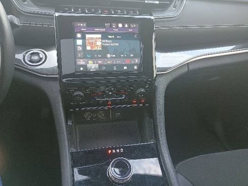 Certified 2022 Jeep Grand Cherokee Altitude AWD/4WD image 12