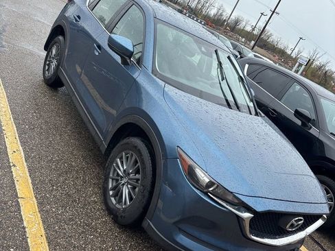 Used 2017 MAZDA CX-5 Sport image 3