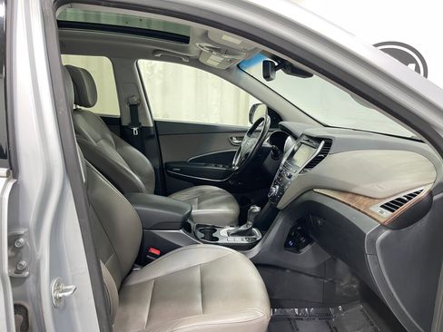 Used 2017 Hyundai Santa Fe FWD w/ SE Ultimate Tech Package 03 image 33