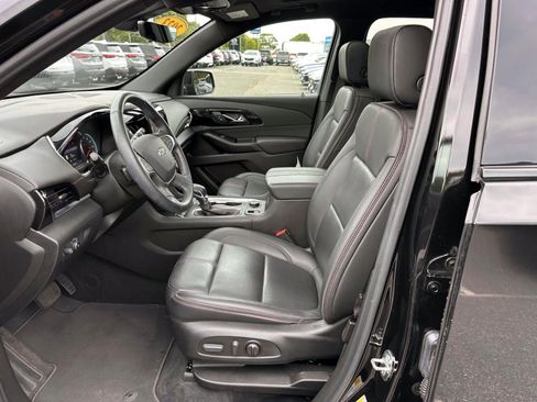 Used 2023 Chevrolet Traverse RS AWD/4WD image 11