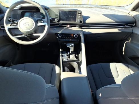 Used 2025 Hyundai Elantra Blue w/ Cargo Package image 12