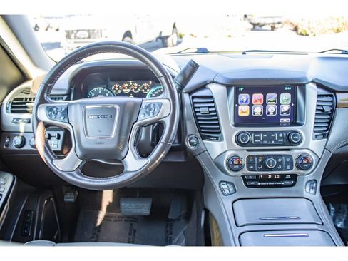 Used 2020 GMC Yukon Denali w/ Open Road Package AWD/4WD image 27
