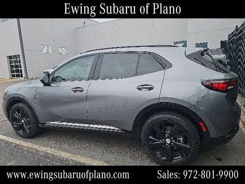 Used 2021 Buick Envision Essence w/ Technology Package I FWD image 3