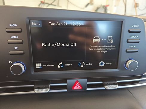Used 2026 Hyundai Elantra SE FWD image 21