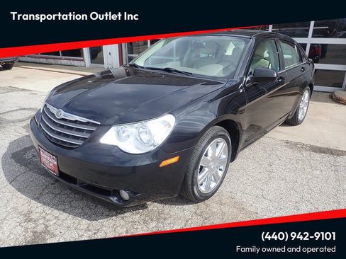 Used 2010 Chrysler Sebring Limited w/ Electronics Convenience Group FWD image 1