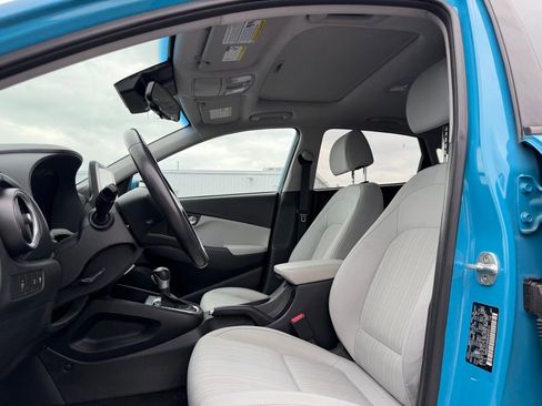 Used 2022 Hyundai Kona SEL w/ Convenience Package image 12