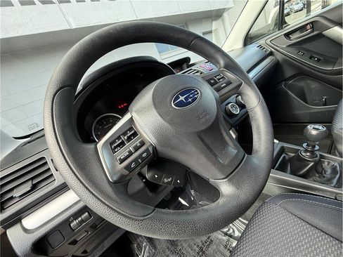 Used 2015 Subaru Forester 2.5i Premium AWD/4WD image 8
